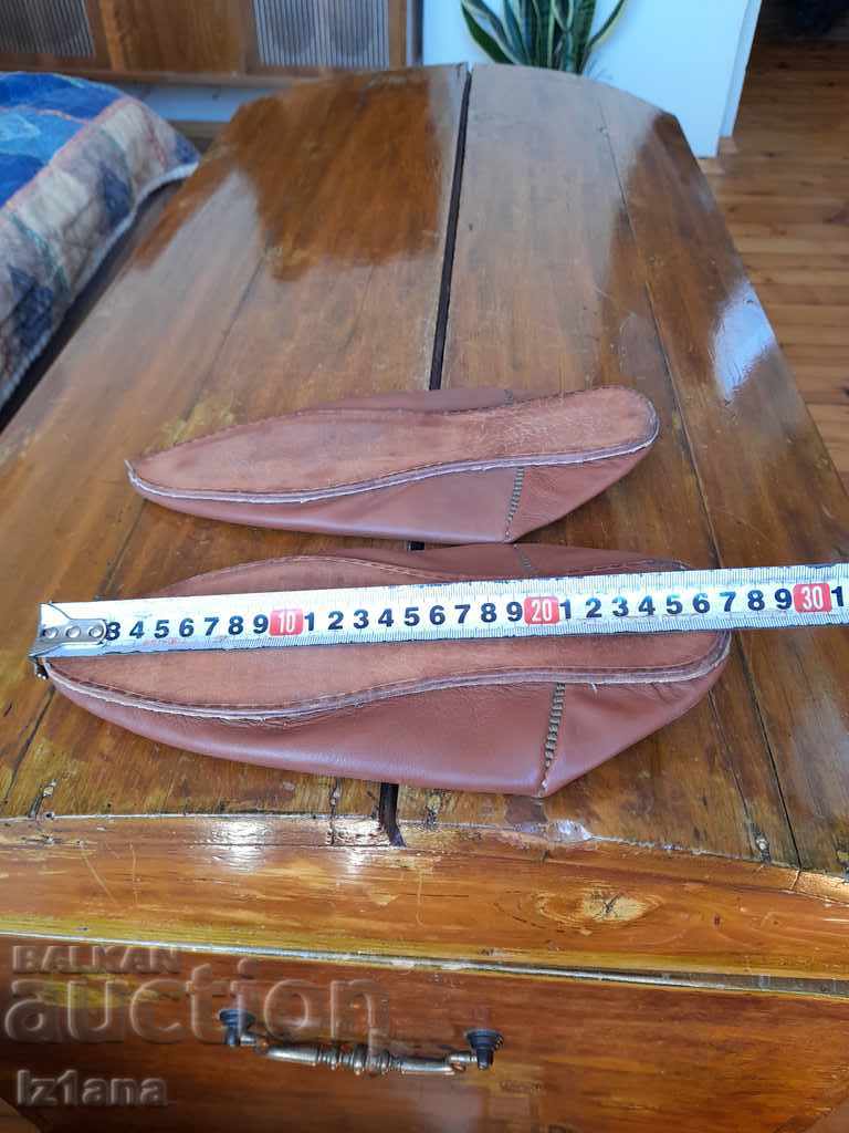 Delivery of Old women's leather slippers, slippers Delivery of Old women's leather slippers, slippers