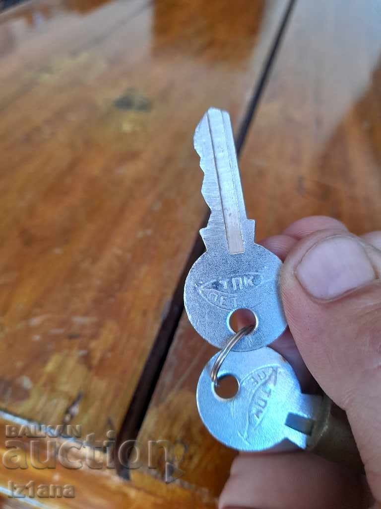 Auction Old padlock Auction Old padlock