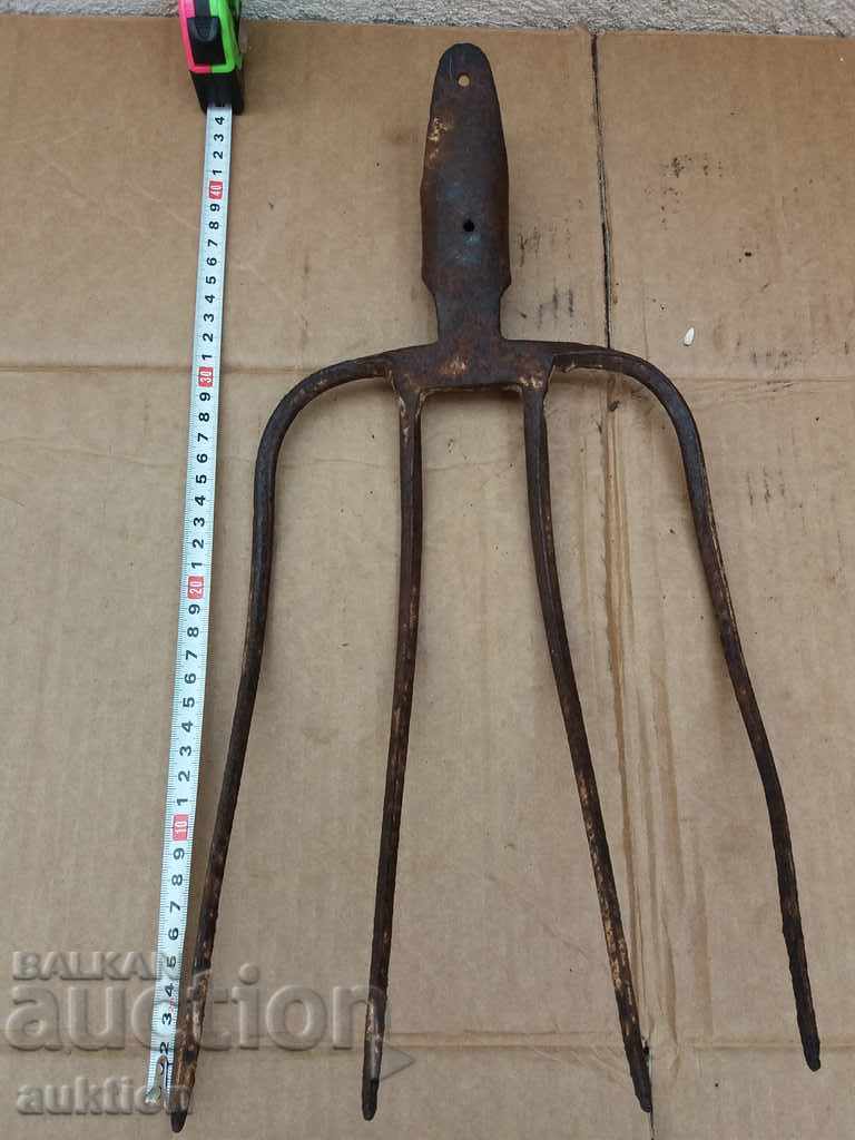 OLD WROUGHT VILLA - STOMANIZED with price 4.99 BGN | € 2.55