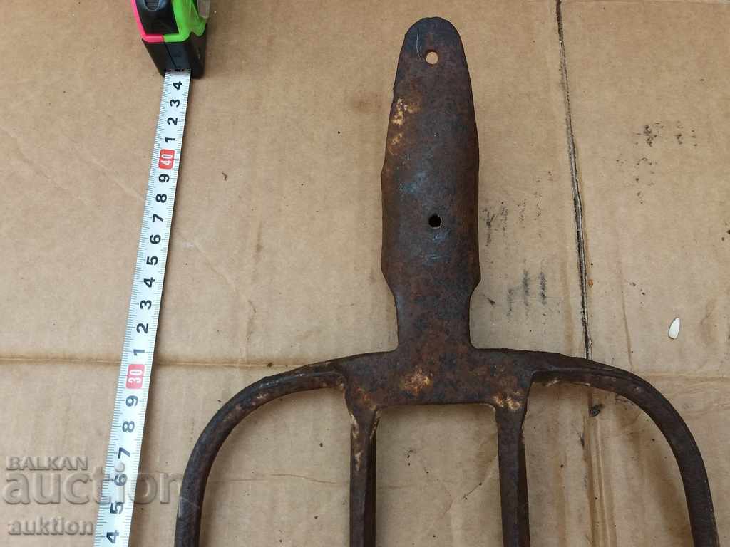 Auction  OLD WROUGHT VILLA - STOMANIZED