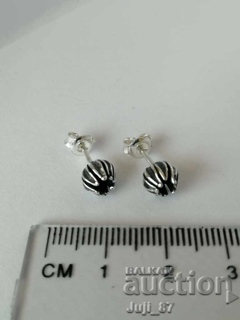 New silver flower earrings