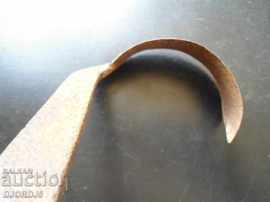 Delivery of An ancient handicraft tool Delivery of An ancient handicraft tool