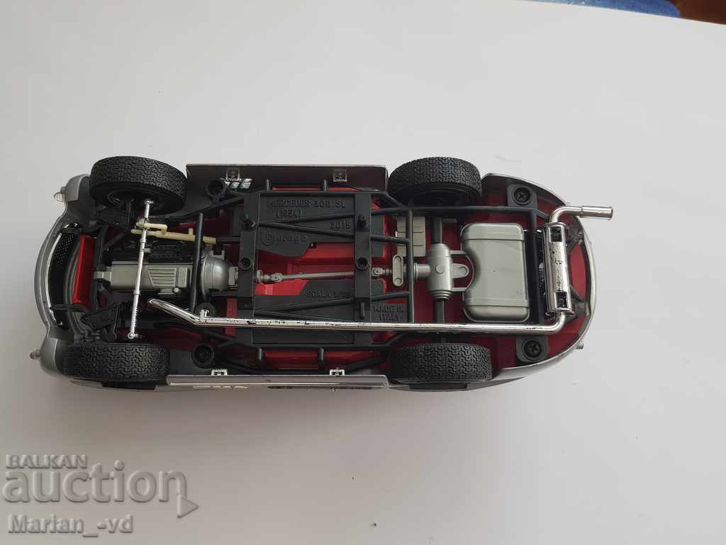 Auction Bburago Metal trolley 1954 Mercedes Benz 300SL 1:18 Auction Bburago Metal trolley 1954 Mercedes Benz 300SL 1:18