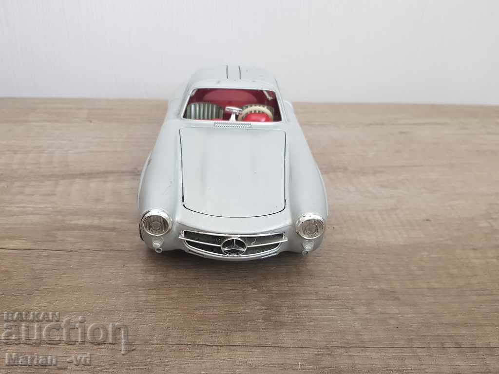 Bburago Metal trolley 1954 Mercedes Benz 300SL 1:18 - 6 Bburago Metal trolley 1954 Mercedes Benz 300SL 1:18 - 6