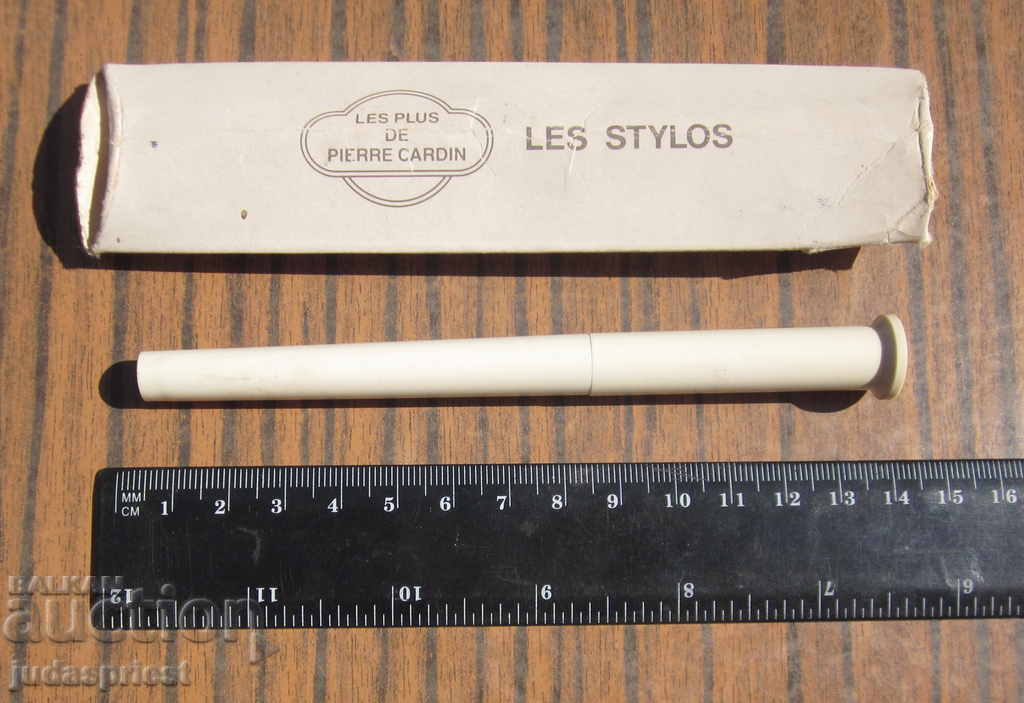 PIERRE CARDIN pen with box with price 30.00 BGN | € 15.34 PIERRE CARDIN pen with box with price 30.00 BGN | € 15.34