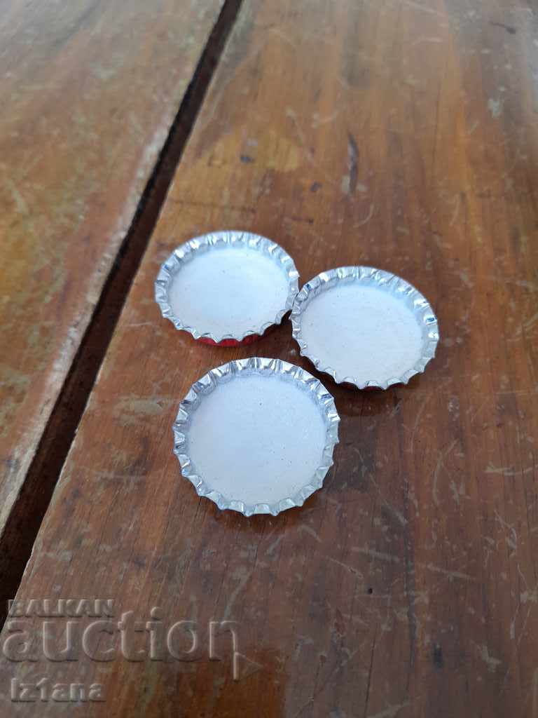 Cap, capace, mere moale cu preț 6.00 BGN | € 3.07 Cap, capace, mere moale cu preț 6.00 BGN | € 3.07