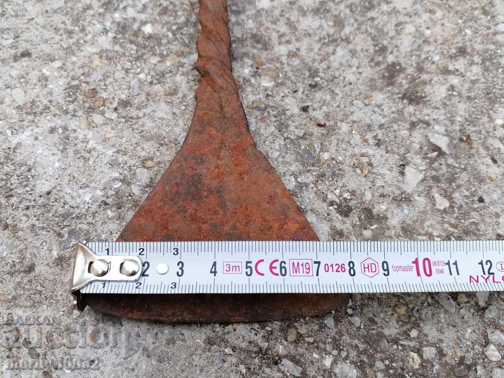 Auction Old forged scabbard, gingerbread, gingerbread, bruises Auction Old forged scabbard, gingerbread, gingerbread, bruises