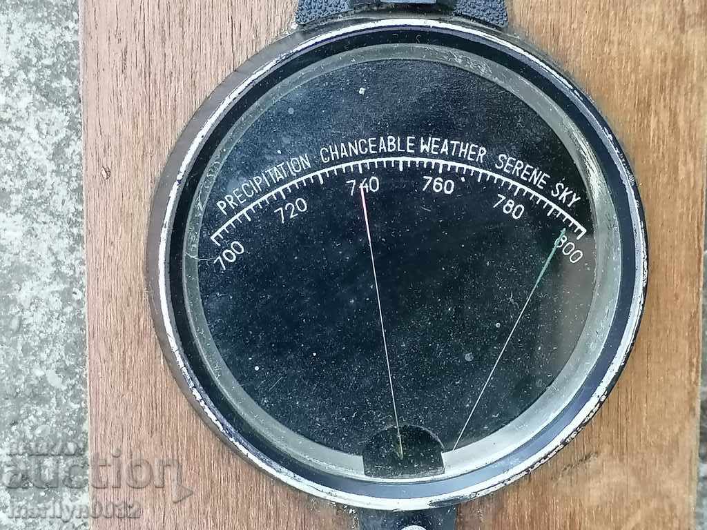 Ρωσικό ρολόι τοίχου ΕΣΣΔ από το τέλος του 20ού αιώνα με τιμή 67.00 BGN | € 34.26