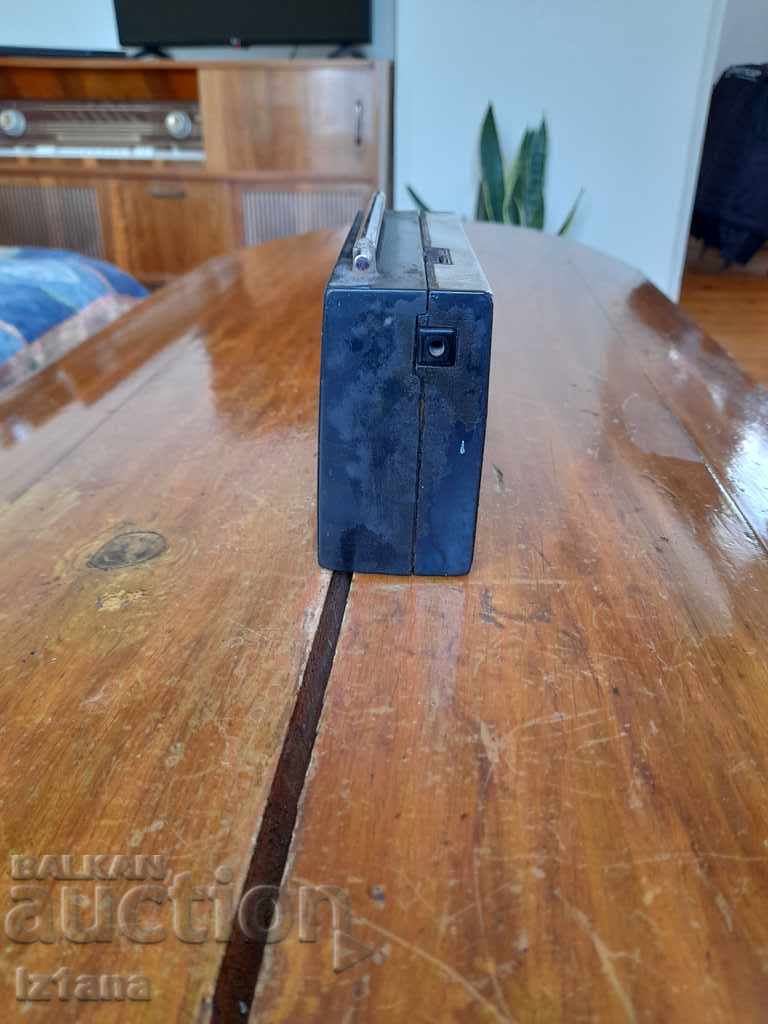 Old radio, radio Panasonic RF-610 with price 30.00 BGN | € 15.34 Old radio, radio Panasonic RF-610 with price 30.00 BGN | € 15.34