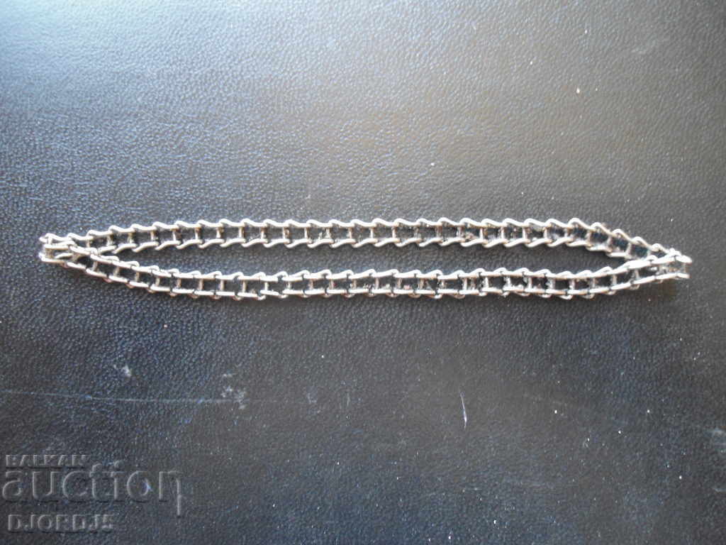 Old chain, bracelet with price 5.00 BGN | € 2.56 Old chain, bracelet with price 5.00 BGN | € 2.56