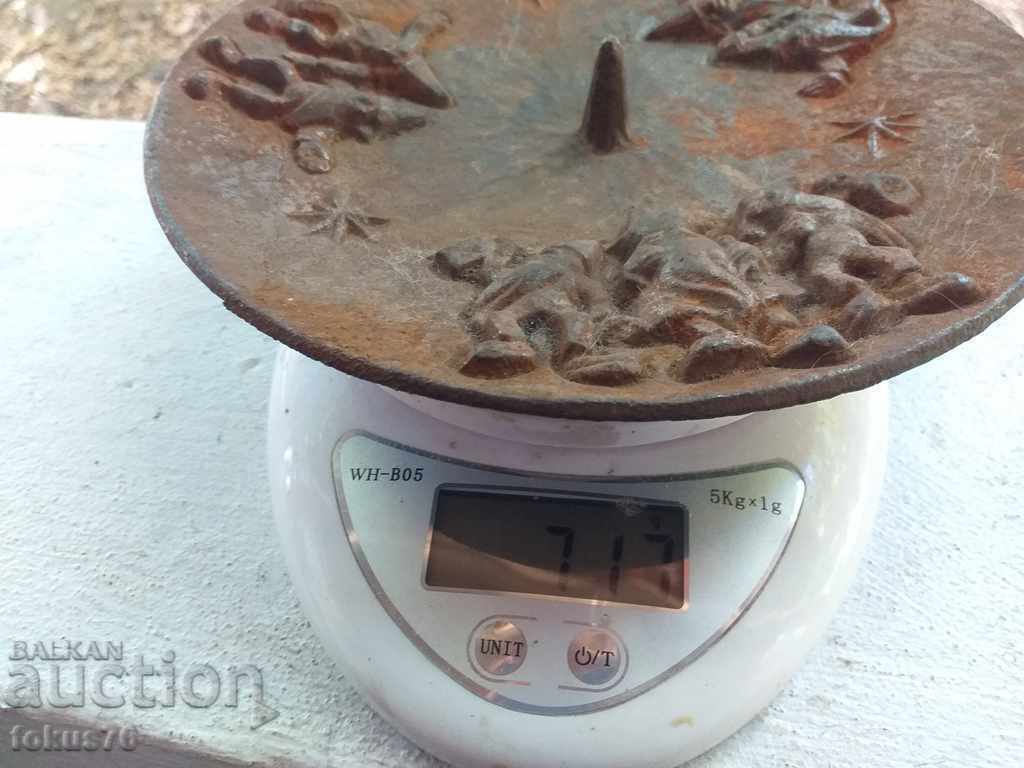 Ένα υπέροχο μαντεμένιο πιάτο κηροπήγιο με στολίδια - 6 Ένα υπέροχο μαντεμένιο πιάτο κηροπήγιο με στολίδια - 6