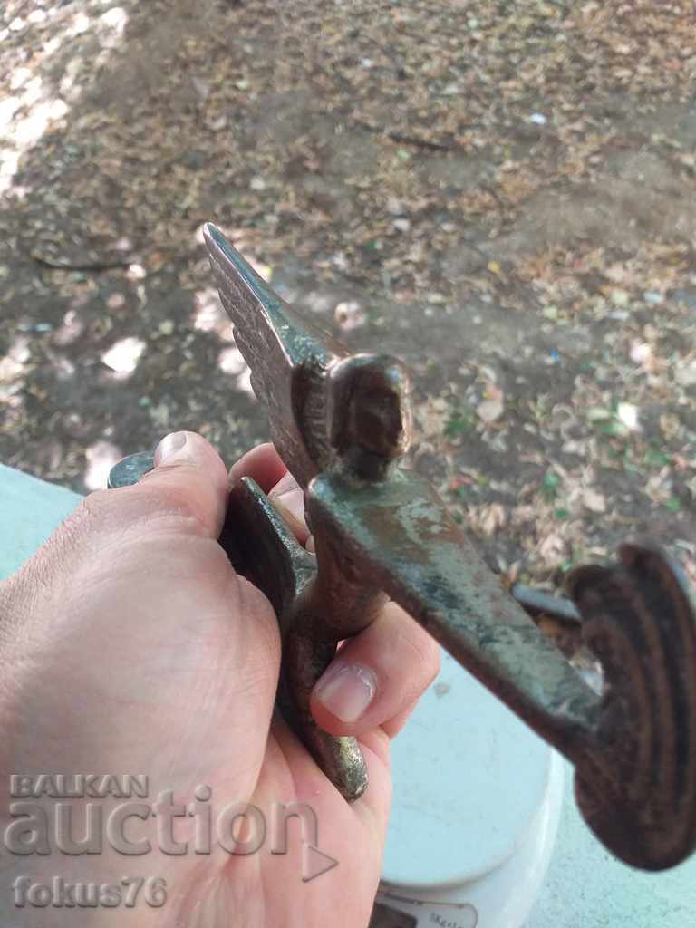 Extremely rare old bronze emblem for an old Pontiac - 7 Extremely rare old bronze emblem for an old Pontiac - 7