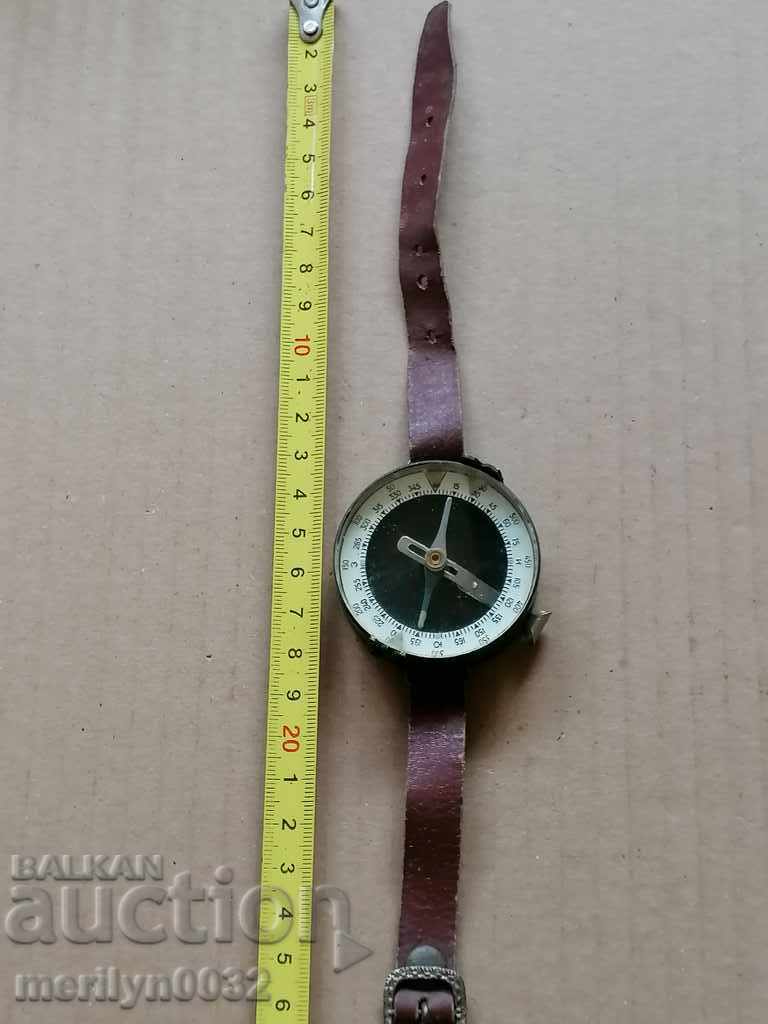 Army compass with price 36.00 BGN | € 18.41