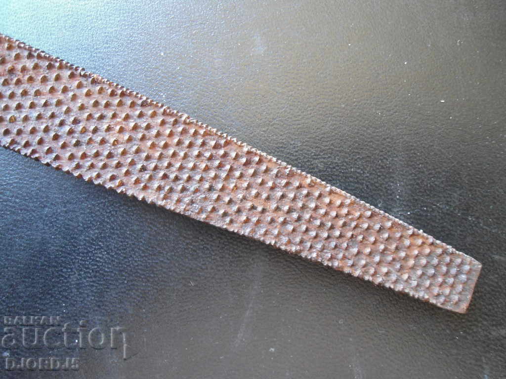 Auction  An old half-round saw