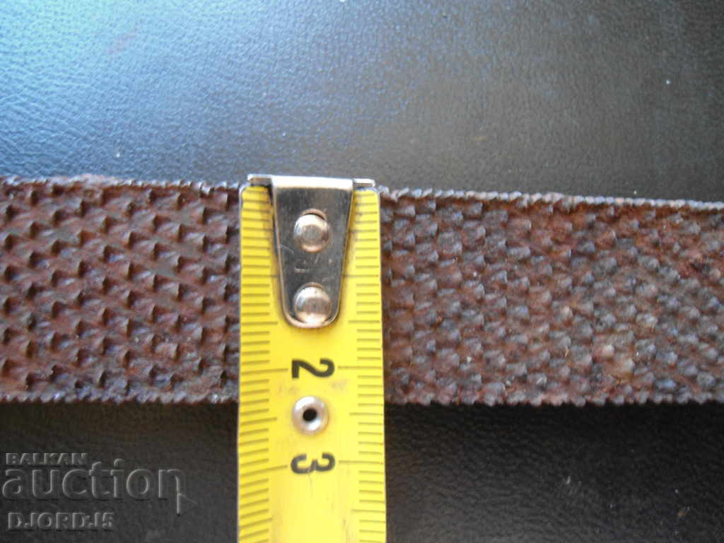 Delivery of An old half-round saw