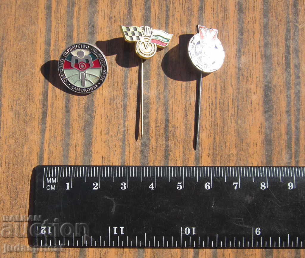 Delivery of Lot of old motor racing badges, motorcycle signs, motocross signs