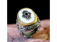 Retro style ring with zircon