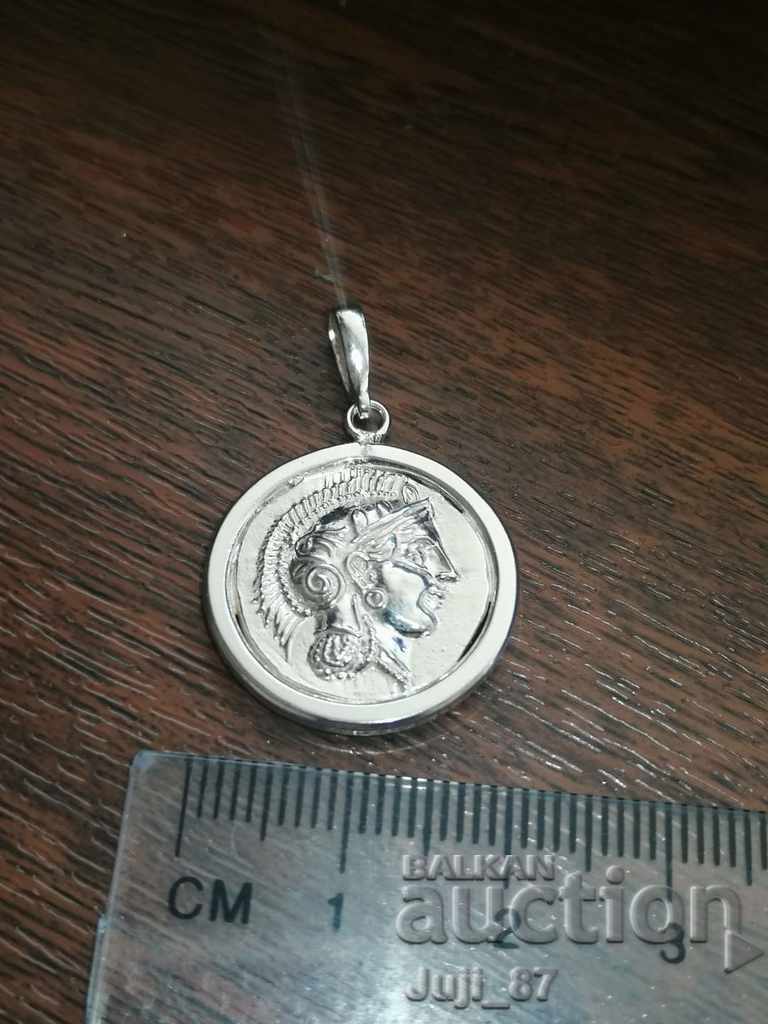 Нов сребърен медальон