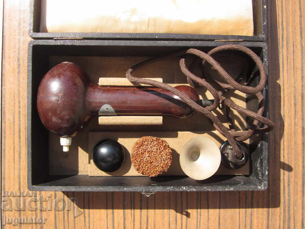 Δημοπρασία πλήρες σετ συσκευασίας παλαιό βακελίτη συσκευή μασάζ Δημοπρασία πλήρες σετ συσκευασίας παλαιό βακελίτη συσκευή μασάζ