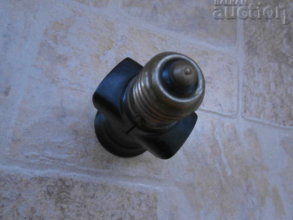 Delivery of vintage bakelite socket plug socket Delivery of vintage bakelite socket plug socket