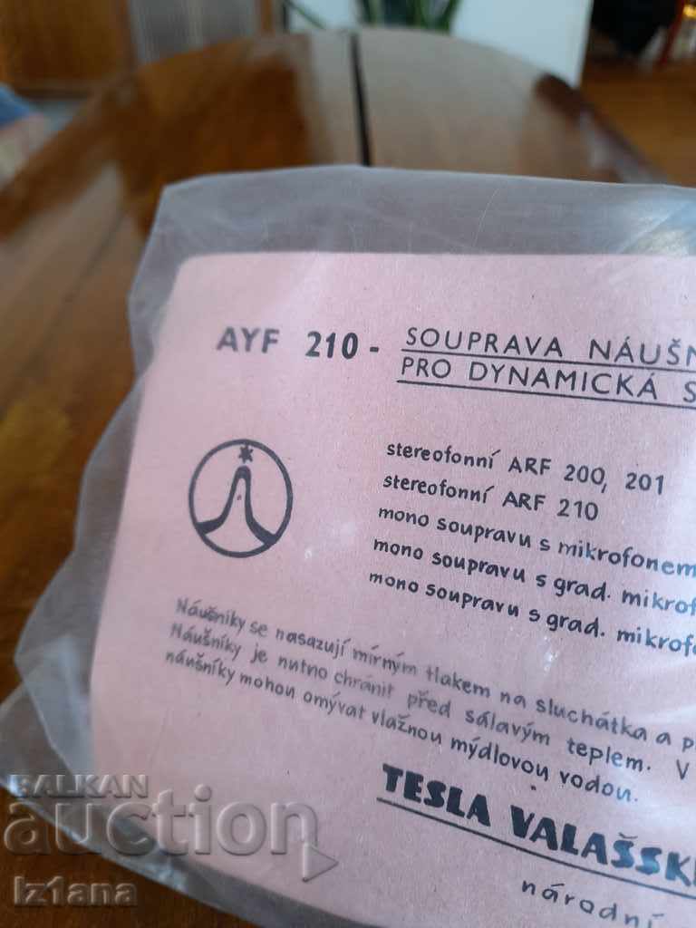 Delivery of Old headphones for Tesla headphones Delivery of Old headphones for Tesla headphones