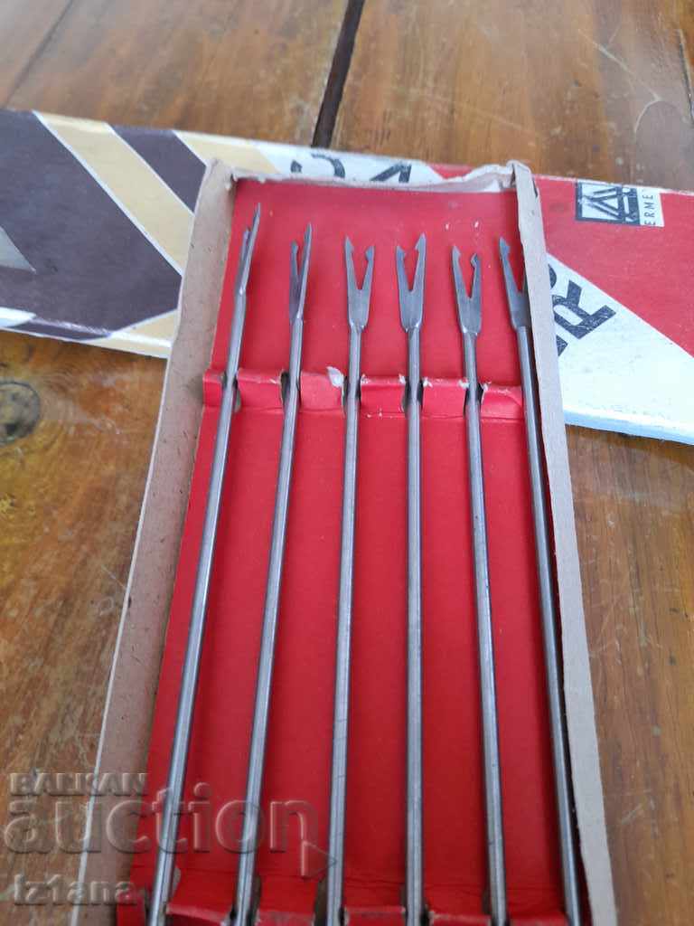 Old forks for Fondue - 6 Old forks for Fondue - 6