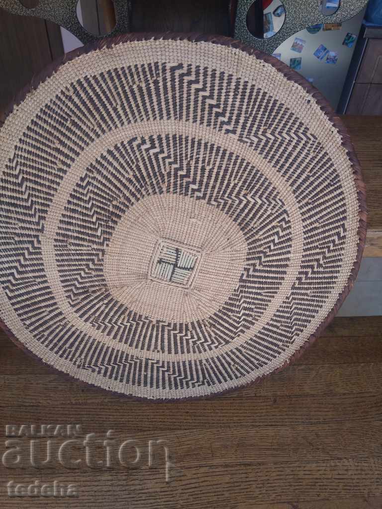 TAVĂ ASIATĂ DE RĂCHI cu preț 25.00 BGN | € 12.78 TAVĂ ASIATĂ DE RĂCHI cu preț 25.00 BGN | € 12.78