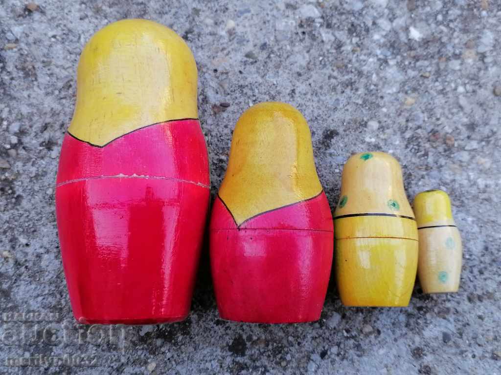 Παιχνίδι κούκλα matryoshka matryoshka 4 τεμάχια ΕΣΣΔ με τιμή 49.00 BGN | € 25.05 Παιχνίδι κούκλα matryoshka matryoshka 4 τεμάχια ΕΣΣΔ με τιμή 49.00 BGN | € 25.05