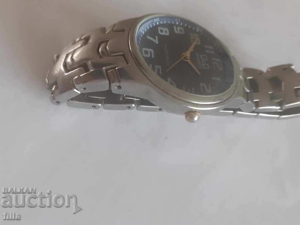 Clock Q & Q with price 3.90 BGN | € 1.99 Clock Q & Q with price 3.90 BGN | € 1.99