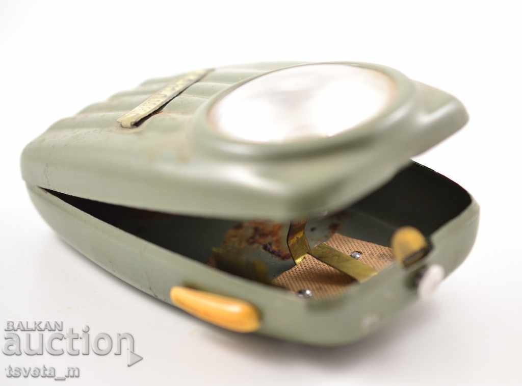 Delivery of Signal lantern with white light LIGHT