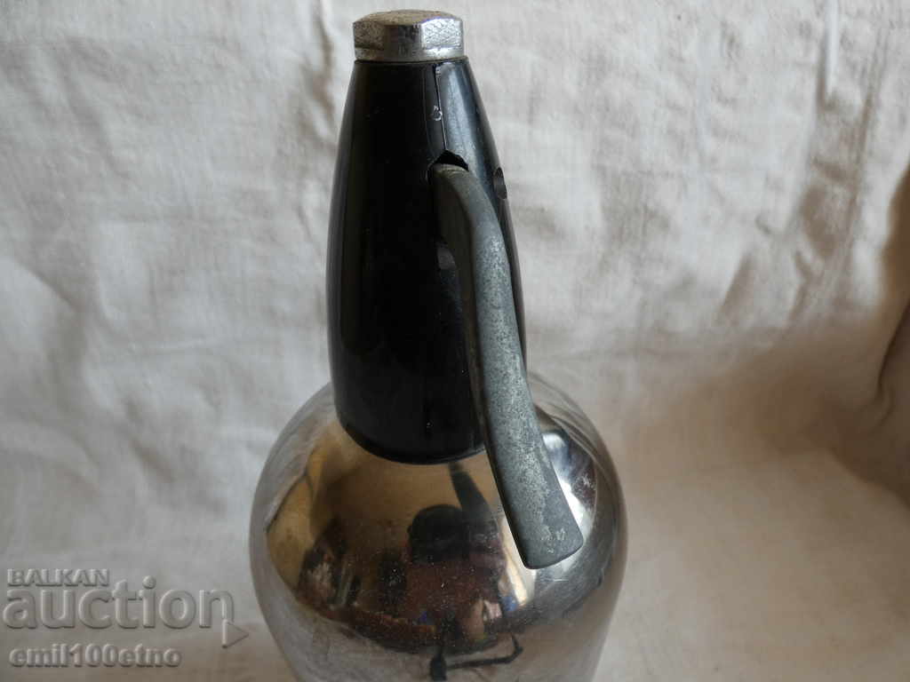 Old siphon for carbonated water - soda VMZ with price 12.00 BGN | € 6.14 Old siphon for carbonated water - soda VMZ with price 12.00 BGN | € 6.14