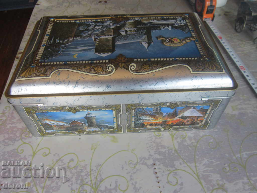 Auction Unique lithographic tin can Auction Unique lithographic tin can