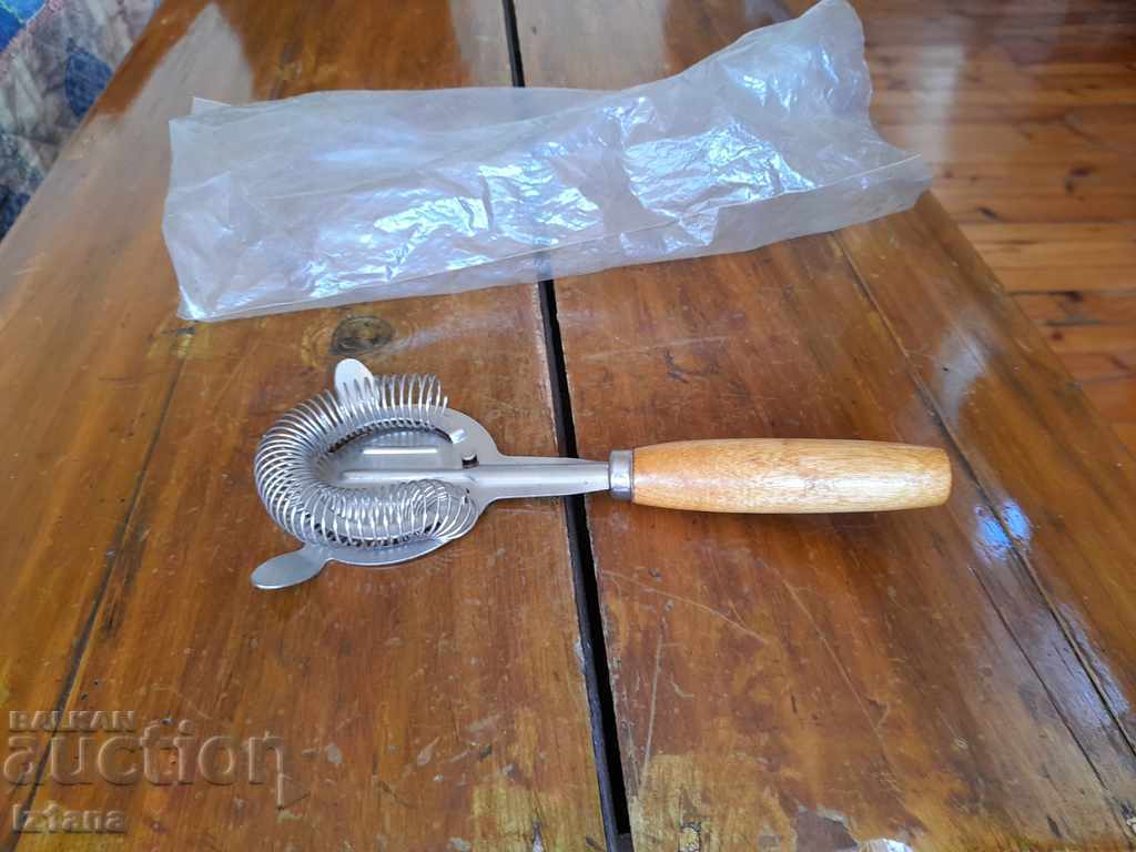 Old kitchen tool with price 15.00 BGN | € 7.67 Old kitchen tool with price 15.00 BGN | € 7.67