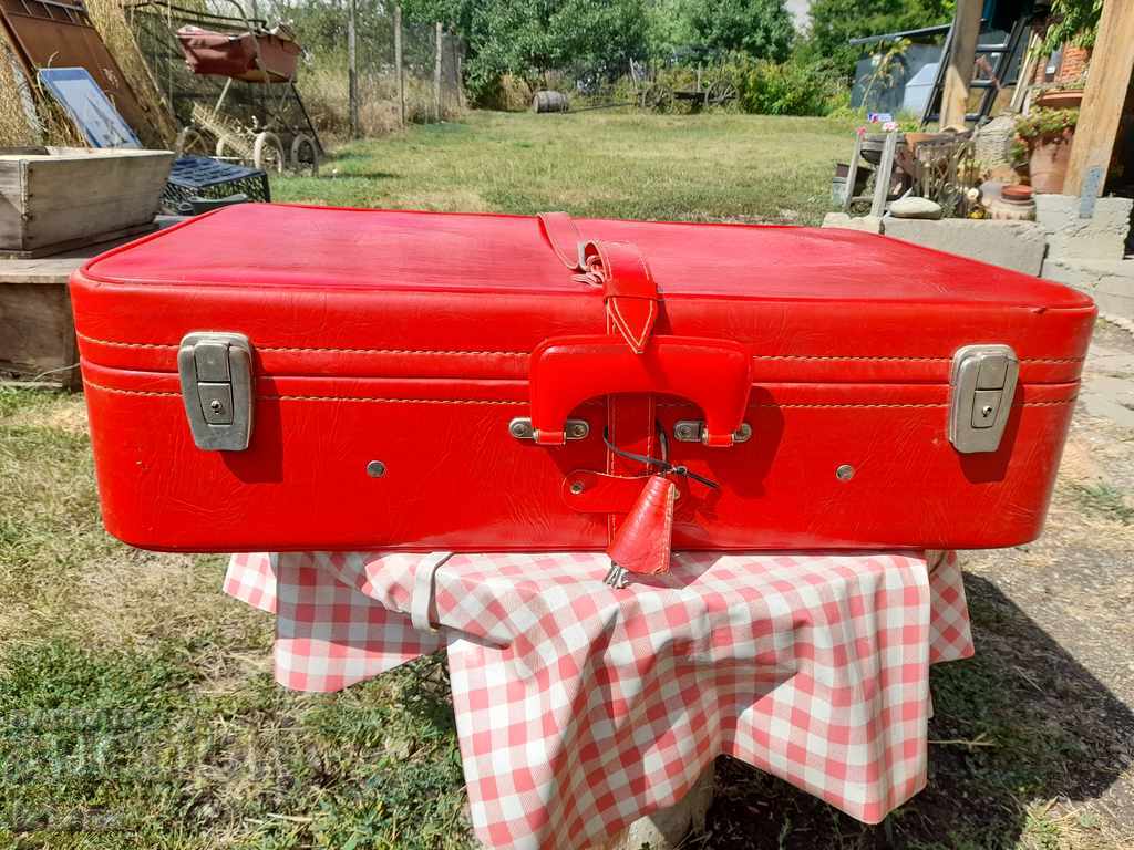 Стар куфар - 5 Стар куфар - 5