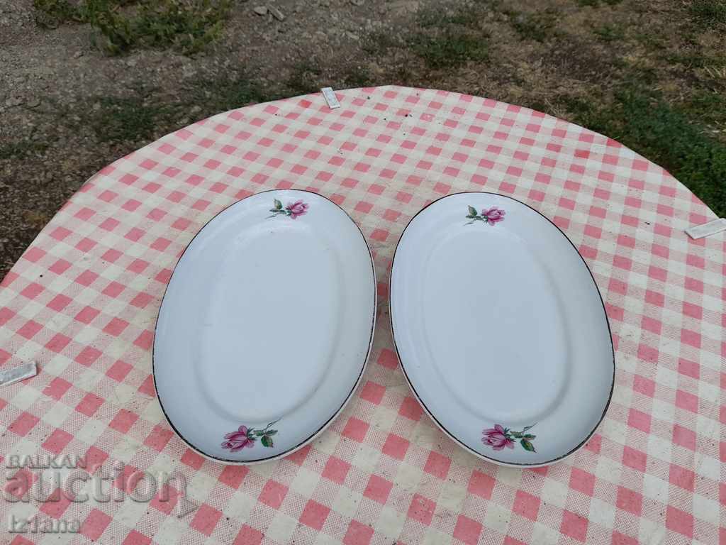 Old porcelain dish, plates with price 15.00 BGN | € 7.67 Old porcelain dish, plates with price 15.00 BGN | € 7.67