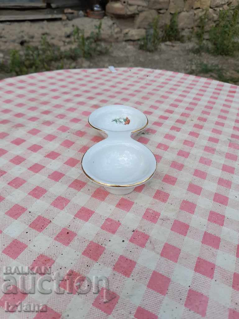 Delivery of Old Porcelain Salt Delivery of Old Porcelain Salt