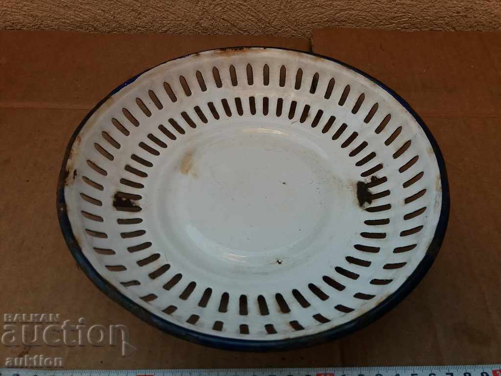 Auction ENAMELED SOC. BUY TRAY Auction ENAMELED SOC. BUY TRAY