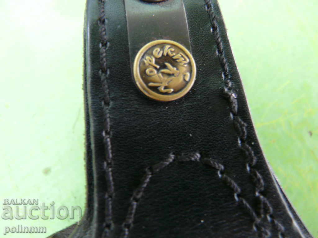 Auction  Holster Correct