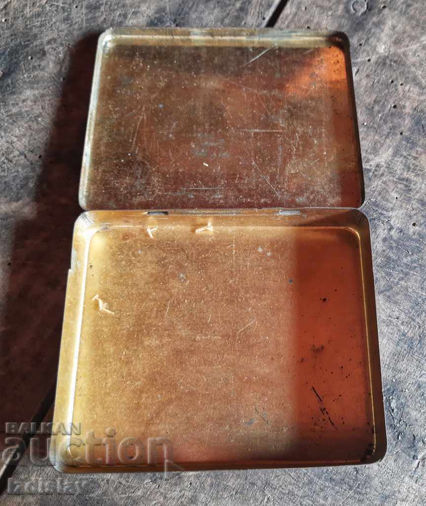 Cutie de țigări din metal de colecție Nicoleto din anii 1900 cu preț € 35.00 | 68.45 BGN