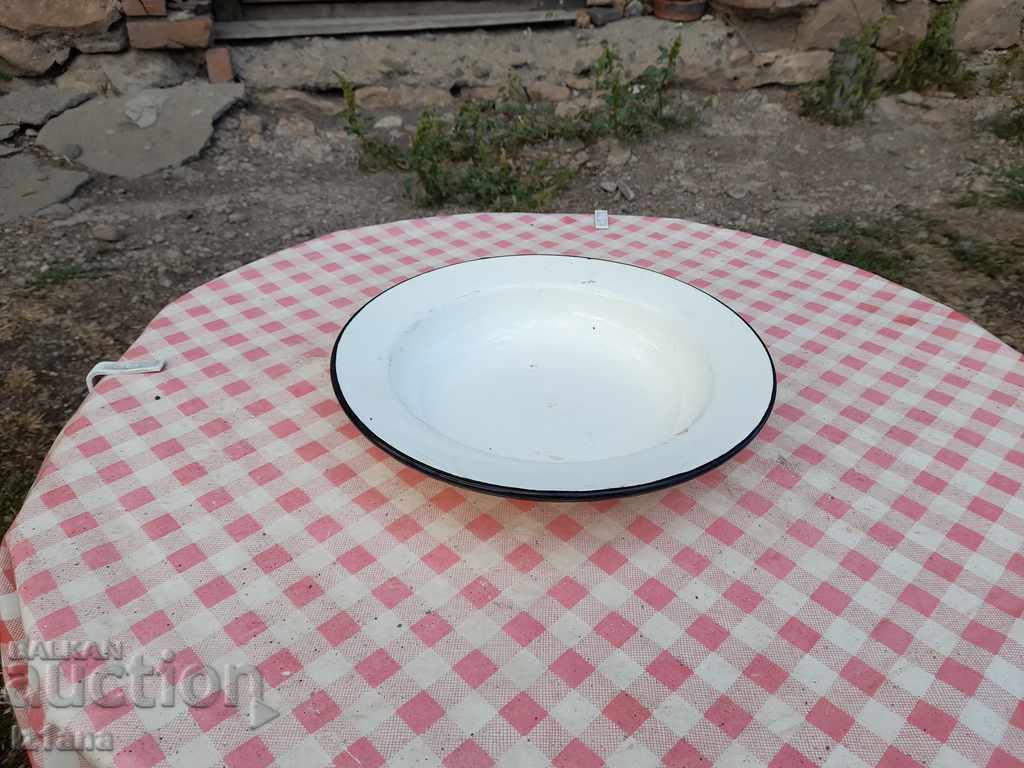 Παλιά εμαγιέ μπολ με τιμή 10.00 BGN | € 5.11 Παλιά εμαγιέ μπολ με τιμή 10.00 BGN | € 5.11