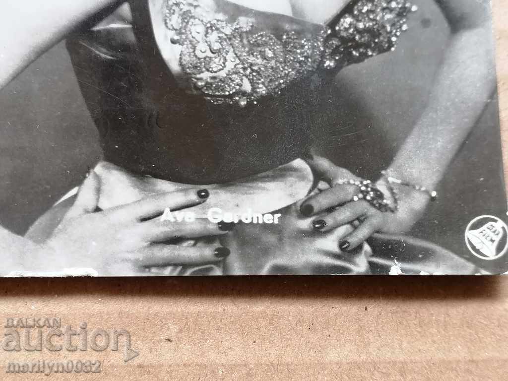 Auction Postcard photo Eva Gardner Bratislava Auction Postcard photo Eva Gardner Bratislava