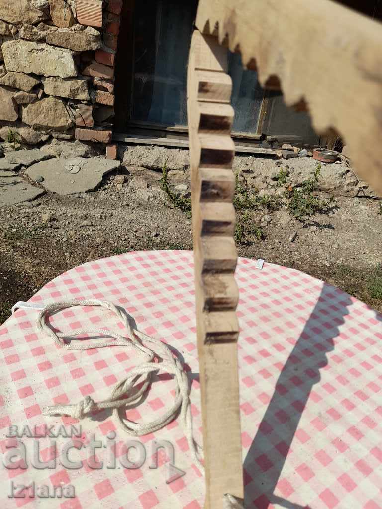 Доставка на Стар уред за изстискване на пране Доставка на Стар уред за изстискване на пране