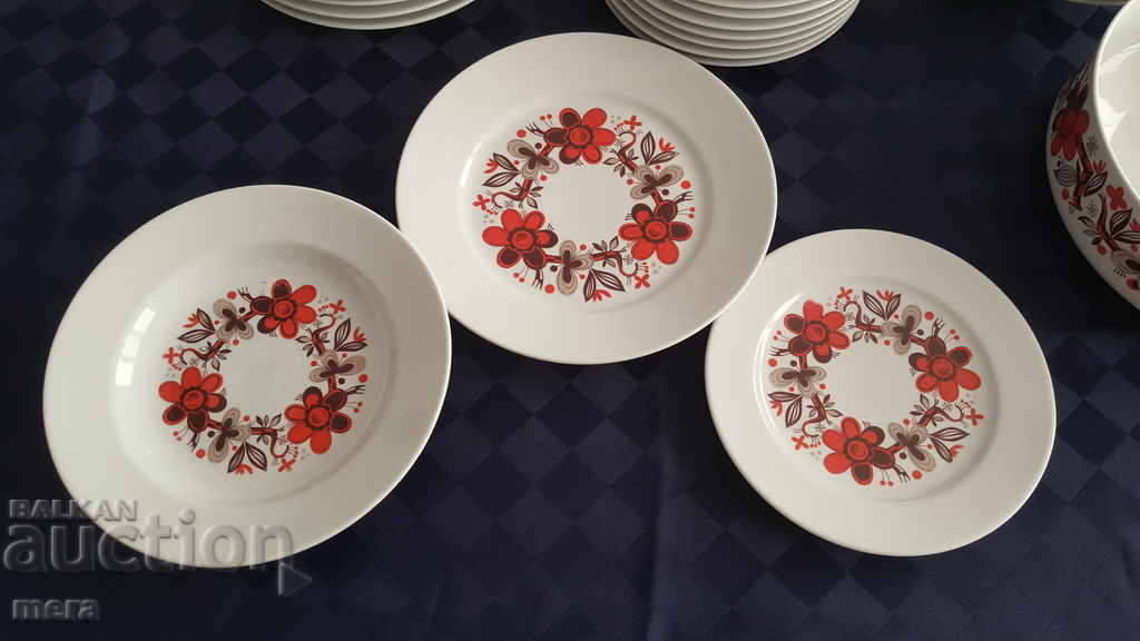 Υπηρεσία δείπνου από πορσελάνη - Βαυαρία με τιμή 380.00 BGN | € 194.29 Υπηρεσία δείπνου από πορσελάνη - Βαυαρία με τιμή 380.00 BGN | € 194.29