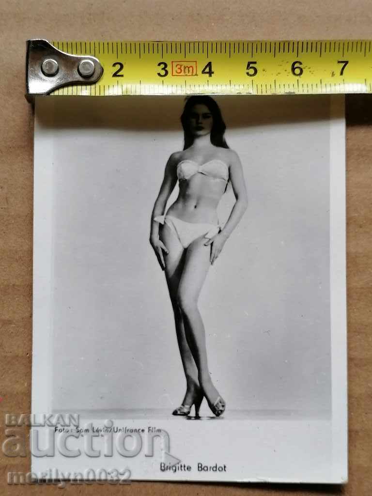 Φωτογραφία καρτ ποστάλ Brigitte Burdeau με τιμή 19.00 BGN | € 9.71 Φωτογραφία καρτ ποστάλ Brigitte Burdeau με τιμή 19.00 BGN | € 9.71