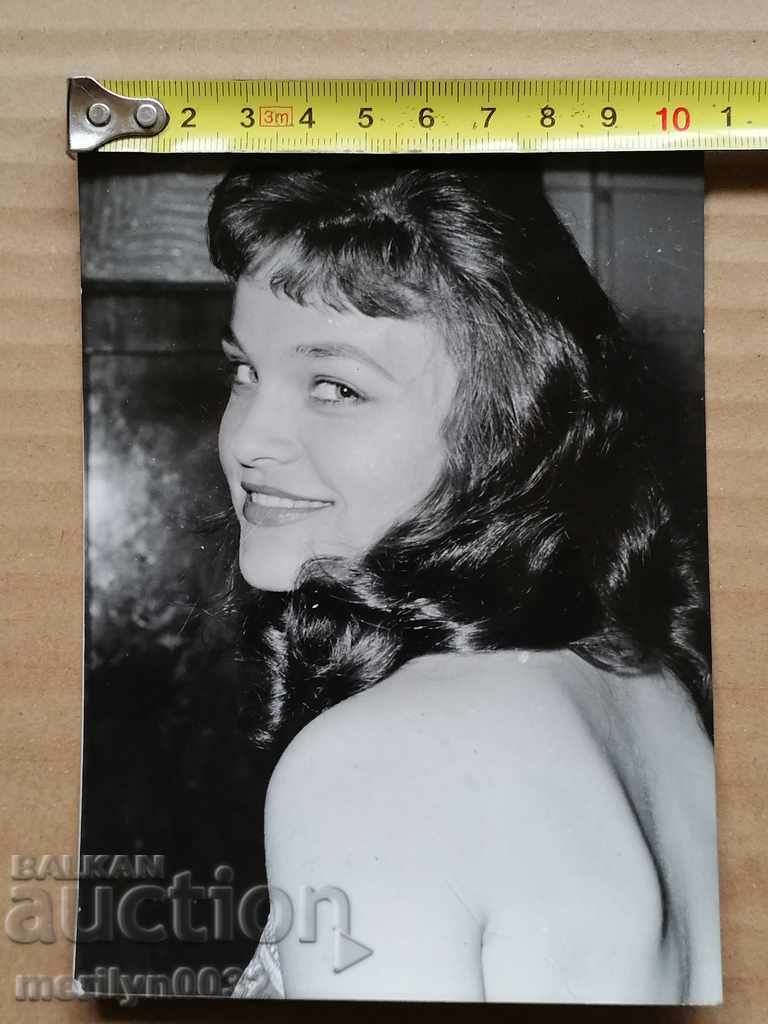 Postcard photo Maria Hagen Czechoslovakia with price 15.00 BGN | € 7.67 Postcard photo Maria Hagen Czechoslovakia with price 15.00 BGN | € 7.67