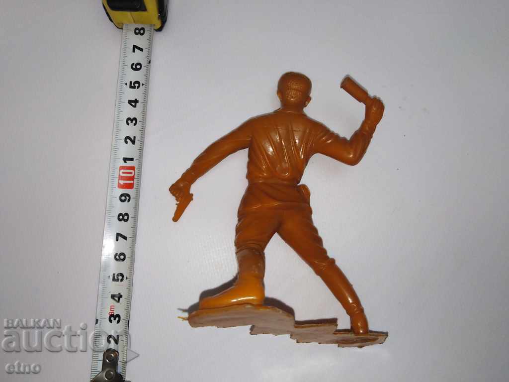 USSR-SOLDIER TOY WITH TOY 'TT' AND GUNS - 5 USSR-SOLDIER TOY WITH TOY 'TT' AND GUNS - 5