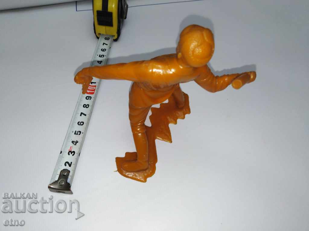 USSR-SOLDIER TOY WITH TOY 'TT' AND GUNS - 6 USSR-SOLDIER TOY WITH TOY 'TT' AND GUNS - 6