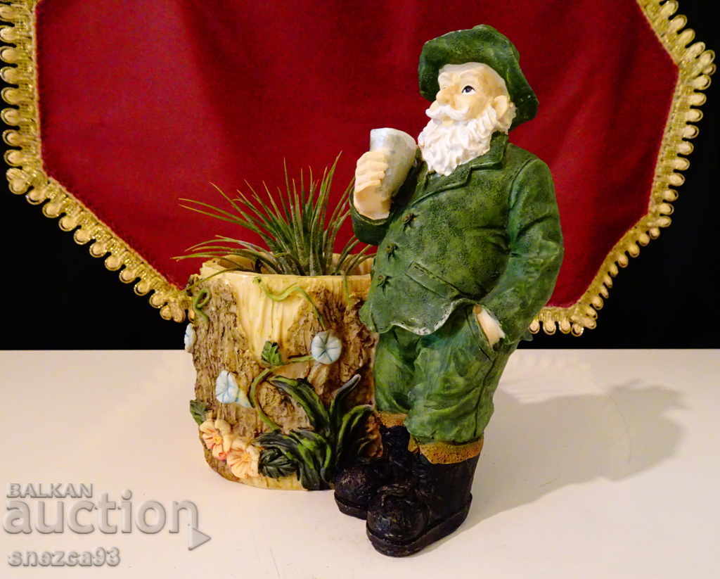 Статуетка ловец,поставка за химикали. - 5 Статуетка ловец,поставка за химикали. - 5