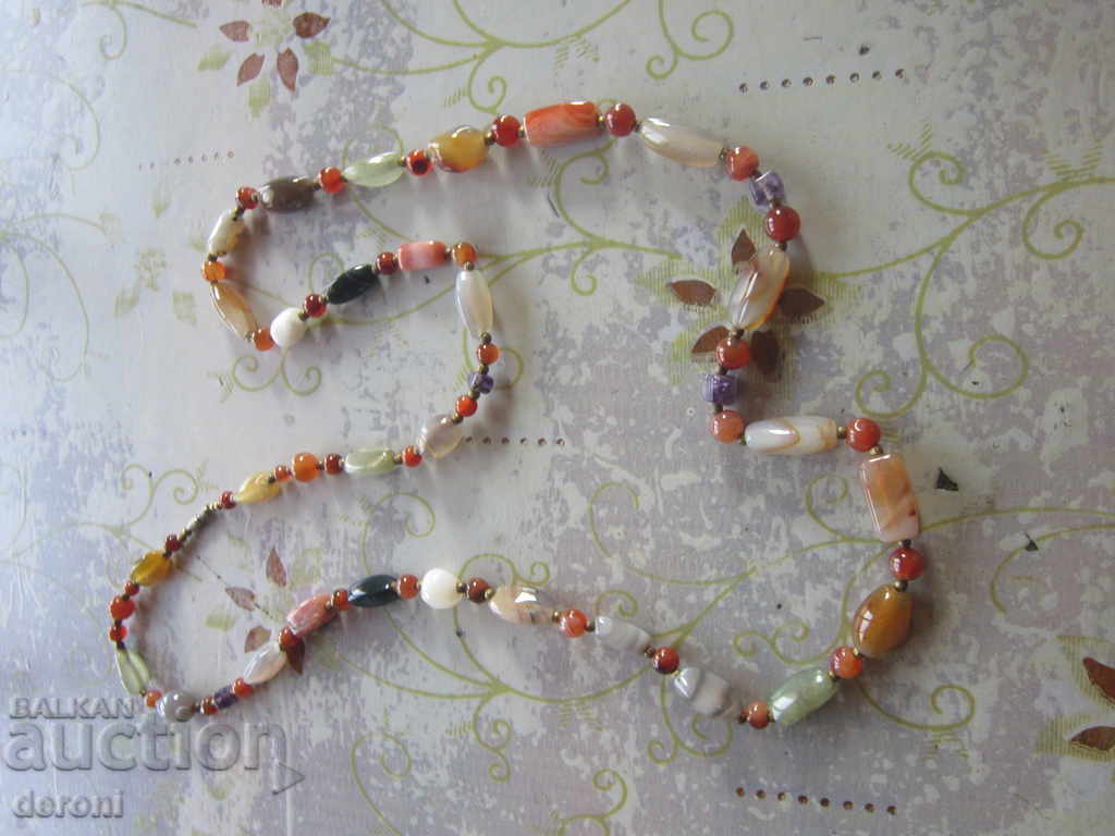 Παράδοση Μοναδικό κολιέ κολιέ με φυσικές πέτρες Παράδοση Μοναδικό κολιέ κολιέ με φυσικές πέτρες