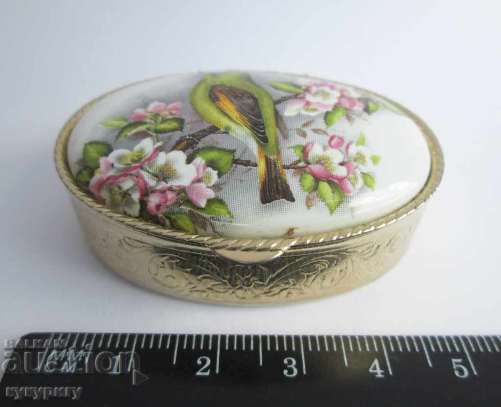 Όμορφο παλιό μικρό κουτί με χαρακτικά και πορσελάνη - 5 Όμορφο παλιό μικρό κουτί με χαρακτικά και πορσελάνη - 5